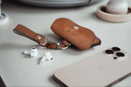 Earnest earbuds cover